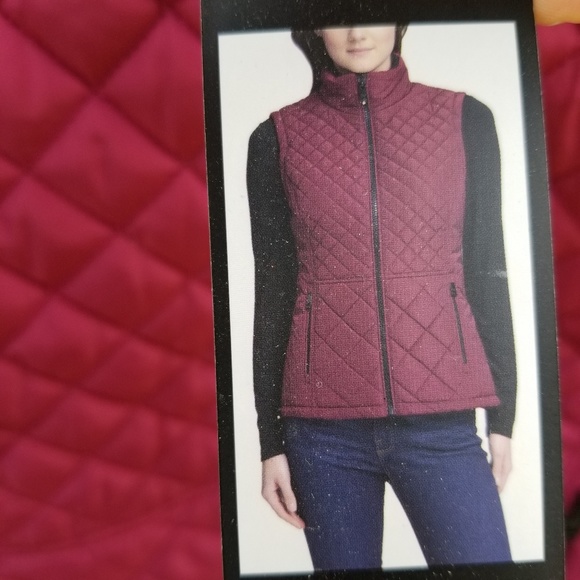 Andrew Marc quilted puffer vest Small NWT - Picture 5 of 6